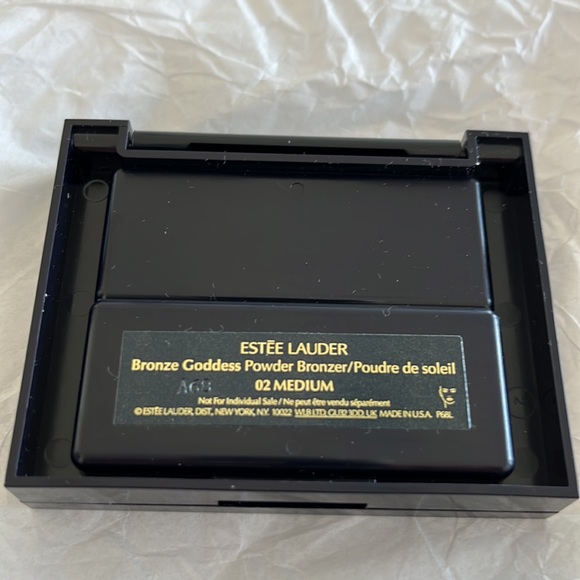 Ester lauder bronzer - Picture 2 of 3